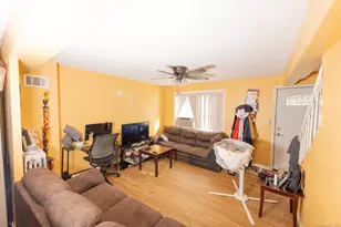 14 Ct A Building 23, Bridgeport, CT 06610 - Photo 2