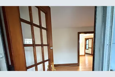 36 Oakwood Avenue #First Floor, West Hartford, CT 06119 - Photo 4