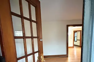 36 Oakwood Ave, West Hartford, CT 06119 - Photo 4