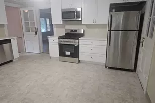 8 Cliff St, Naugatuck, CT 06770 - Photo 2