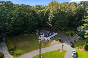 133 West Main St, Clinton, CT 06413 - Photo 2