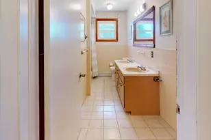 2 Maginnis Pkwy, Waterford, CT 06385 - Photo 8