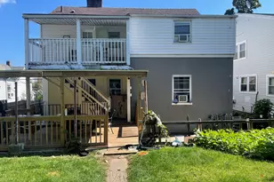 28 Anderson St, Stamford, CT 06902 - Photo 2