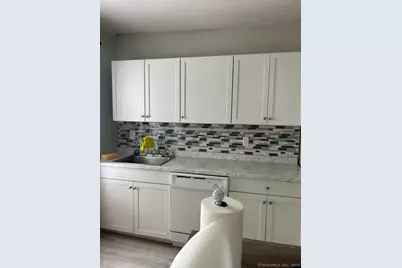 458 Hillside Avenue, Hartford, CT 06106 - Photo 2