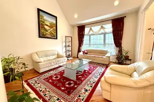 18 Fieldstone Ln, Beacon Falls, CT 06403 - Photo 4