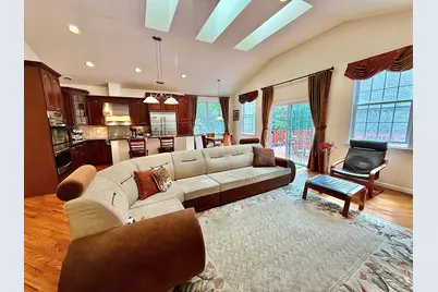 18 Fieldstone Lane #18, Beacon Falls, CT 06403 - Photo 14