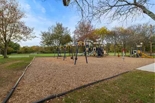 226 Austin Ryer Ln, Branford, CT 06405 - Photo 34