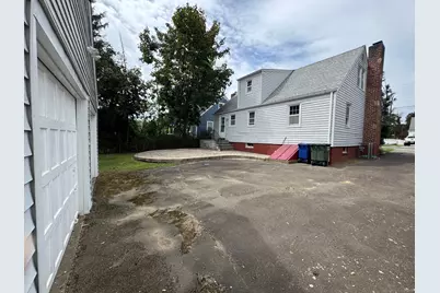 113 Clark Street, Bridgeport, CT 06606 - Photo 6