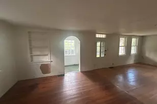 34 Beacon Rd, Bethany, CT 06524 - Photo 8