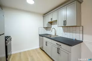 32 Towne House Rd, Hamden, CT 06514 - Photo 14