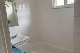 49 Sedgewick St, Bridgeport, CT 06606 - Photo 10