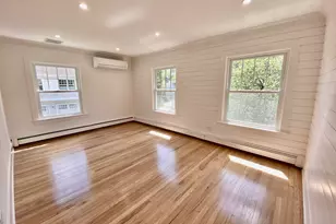 40 E Maple St, New Canaan, CT 06840 - Photo 4