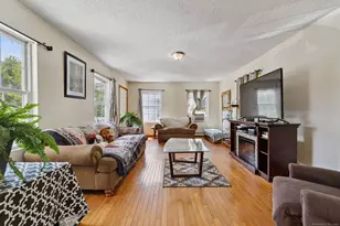 2 Sandra Dr, Bloomfield, CT 06002 - Photo 10