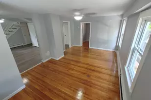 15 Stock Pl St, Manchester, CT 06042 - Photo 8
