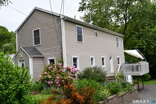 76 Sinclair St, Windsor, CT 06095 - Photo 2