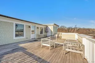 1 Home Pl, Greenwich, CT 06830 - Photo 16