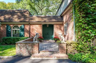 107 Deepwood Rd, Stamford, CT 06903 - Photo 2