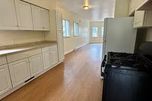 22 Bristol St, West Haven, CT 06516 - Photo 8