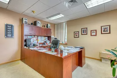 135 Burnside Avenue, East Hartford, CT 06108 - Photo 16