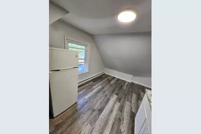 101 Goddard Avenue #3rd, Bridgeport, CT 06610 - Photo 2