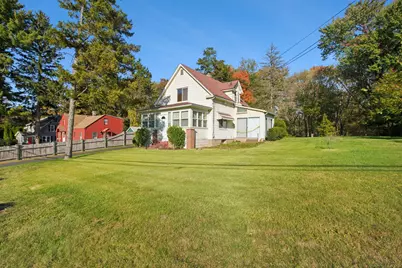 108 Woodland Avenue, Bloomfield, CT 06002 - Photo 2
