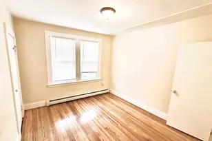 1019 W Main St, Waterbury, CT 06708 - Photo 16