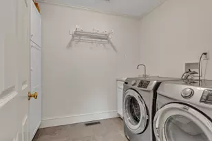 43 Mulberry Hill, Hamden, CT 06517 - Photo 32