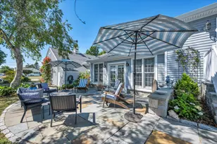 19 Riverside Dr, Clinton, CT 06413 - Photo 8
