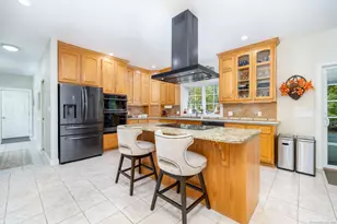 335 Pennwood Pl, Bristol, CT 06010 - Photo 20