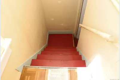 11 Pershing Street, Hartford, CT 06112 - Photo 32