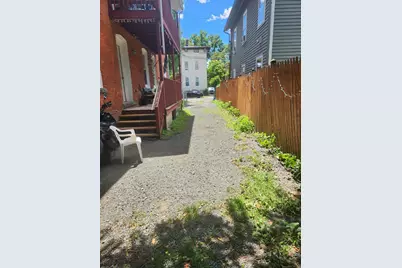 32 W. Pearl Street, New Britain, CT 06051 - Photo 2