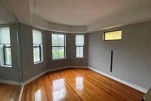 34 Essex St, Hartford, CT 06114 - Photo 4