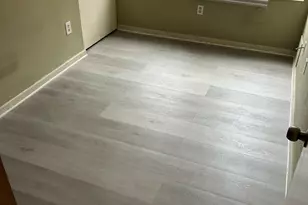 34 Essex St, Hartford, CT 06114 - Photo 14