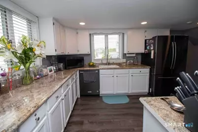 21 Groveway #21, Clinton, CT 06413 - Photo 16