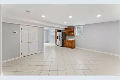 4 Dover Circle, Newtown, CT 06470 - Photo 8