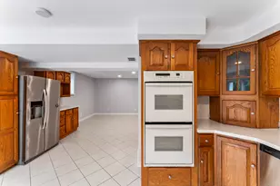 4 Dover Cir, Newtown, CT 06470 - Photo 12