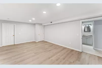 4 Dover Circle, Newtown, CT 06470 - Photo 6