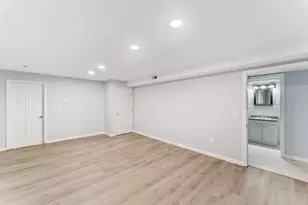 4 Dover Cir, Newtown, CT 06470 - Photo 6