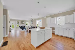 134 Webster Ln, Middletown, CT 06457 - Photo 6