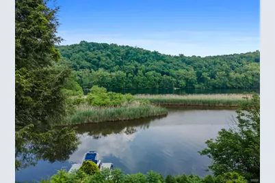 7 Ford Road, Newtown, CT 06482 - Photo 2