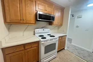 105 Tremont Ave, Bridgeport, CT 06606 - Photo 10