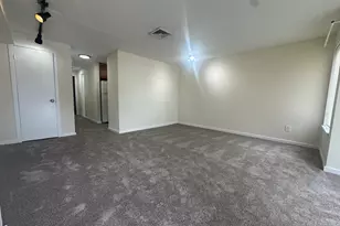 105 Tremont Ave, Bridgeport, CT 06606 - Photo 4