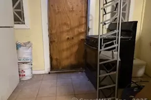 251 Collins St, Hartford, CT 06105 - Photo 10