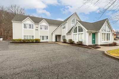 898 Ethan Allen Hwy Highway, Ridgefield, CT 06877 - Photo 2