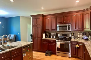 102 Pheasant Ln, Granby, CT 06060 - Photo 4