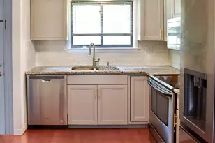 8 Tamarack Ln, Woodbury, CT 06798 - Photo 1