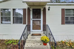 15 Stonewood Terrace, Vernon, CT 06066 - Photo 2