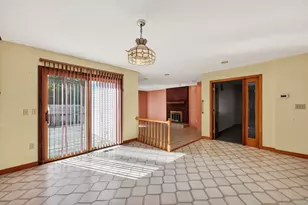 208 Highmeadow Ln, Middletown, CT 06457 - Photo 8