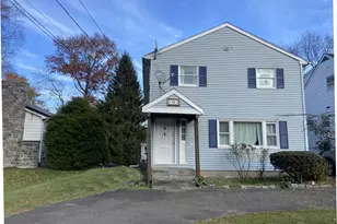 60 Cumberland Dr, Bridgeport, CT 06606 - Photo 2