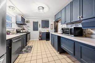 47 Forest Dr, Wethersfield, CT 06109 - Photo 8